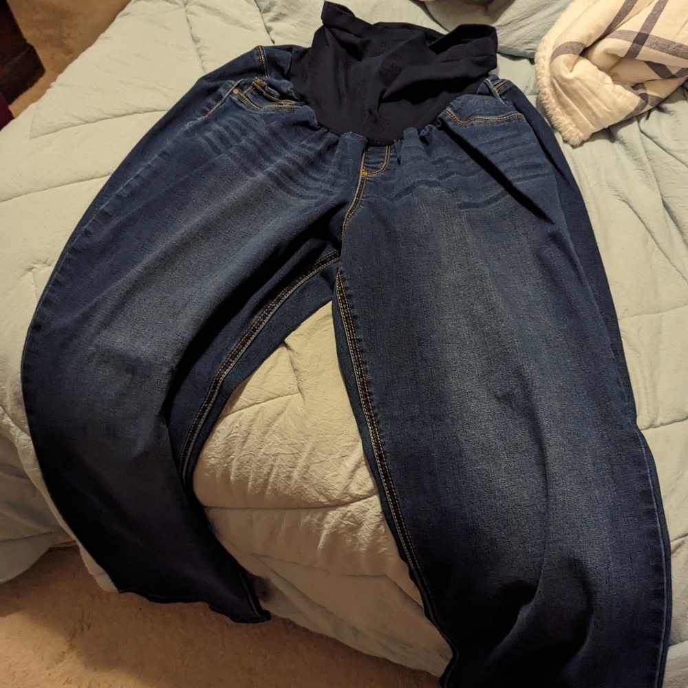 Jessica Simpson Maternity Jeans